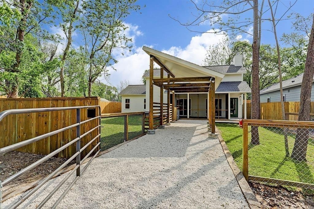 6712 Cohn Street - Photo 1