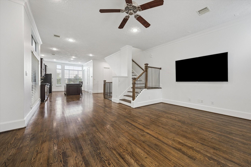 1110 W 25th Street - Photo 5