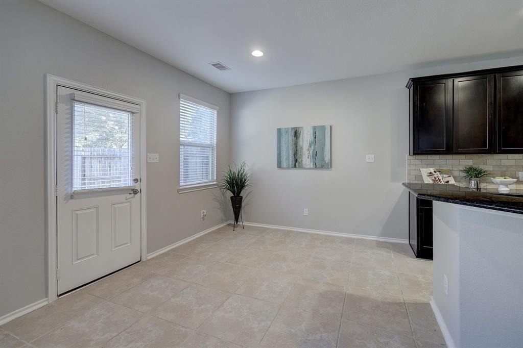 24511 Folkstone Circle - Photo 8