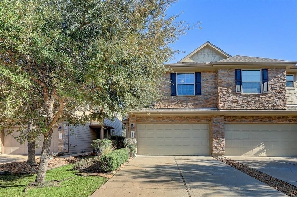 24511 Folkstone Circle - Photo 2