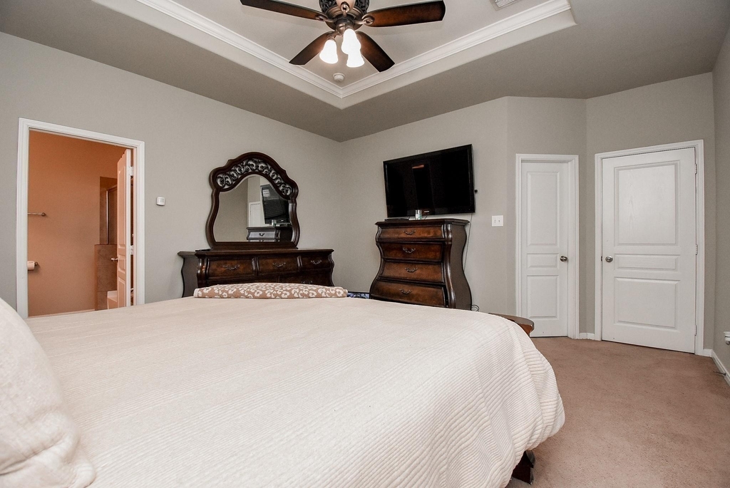 8207 Running Brook Lane - Photo 9