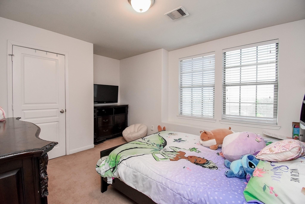 8207 Running Brook Lane - Photo 18