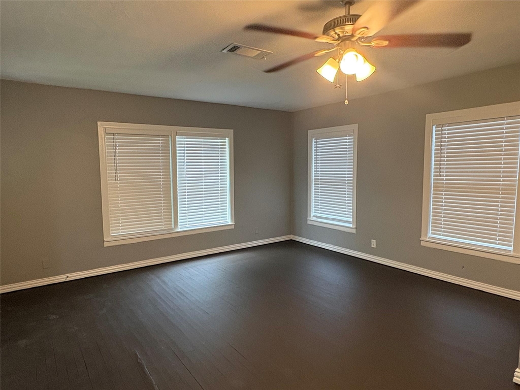 1603 W 8th Street - Photo 7