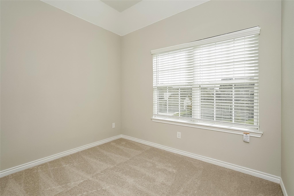 2417 Aurora Lane - Photo 9