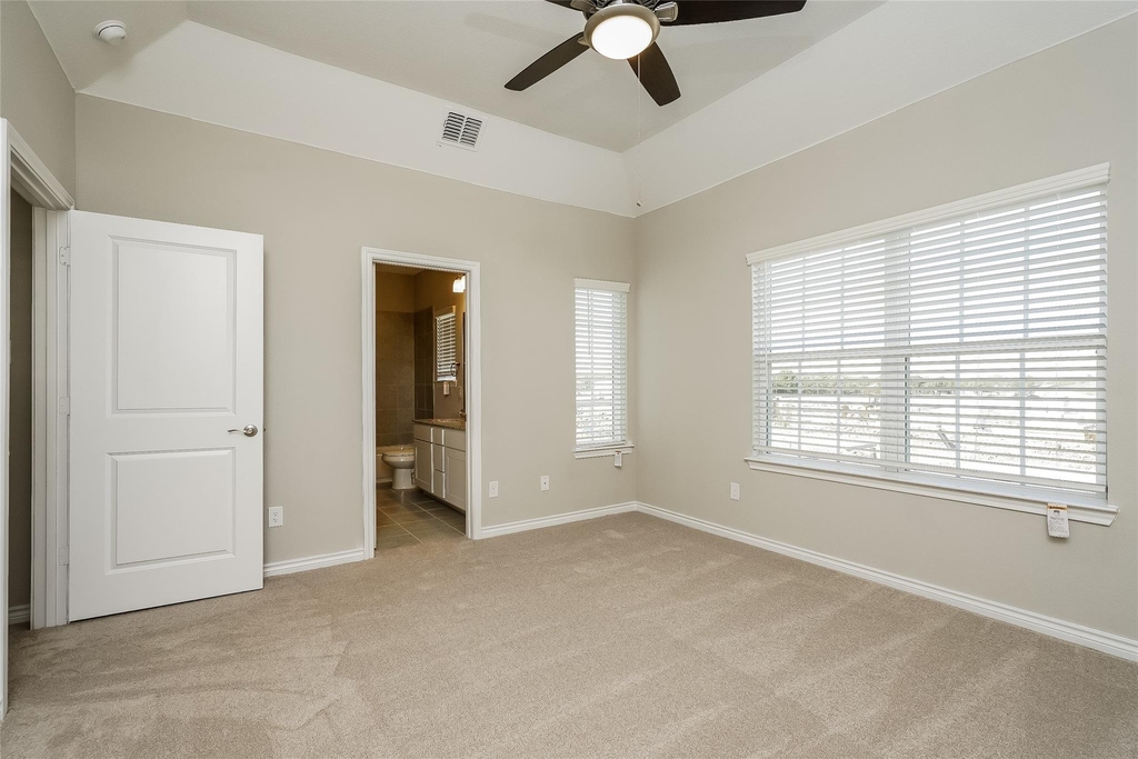 2417 Aurora Lane - Photo 6
