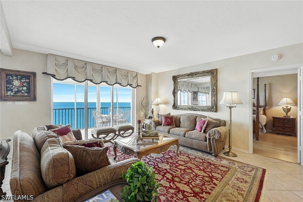 1020 S Collier Boulevard - Photo 7