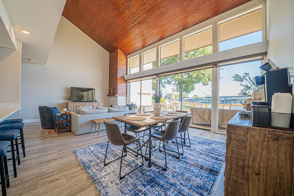 4006 Knollcrest Drive - Photo 4