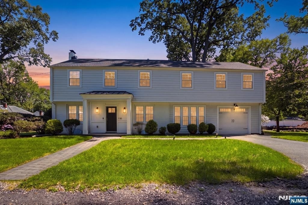 130 Surrey - Photo 1