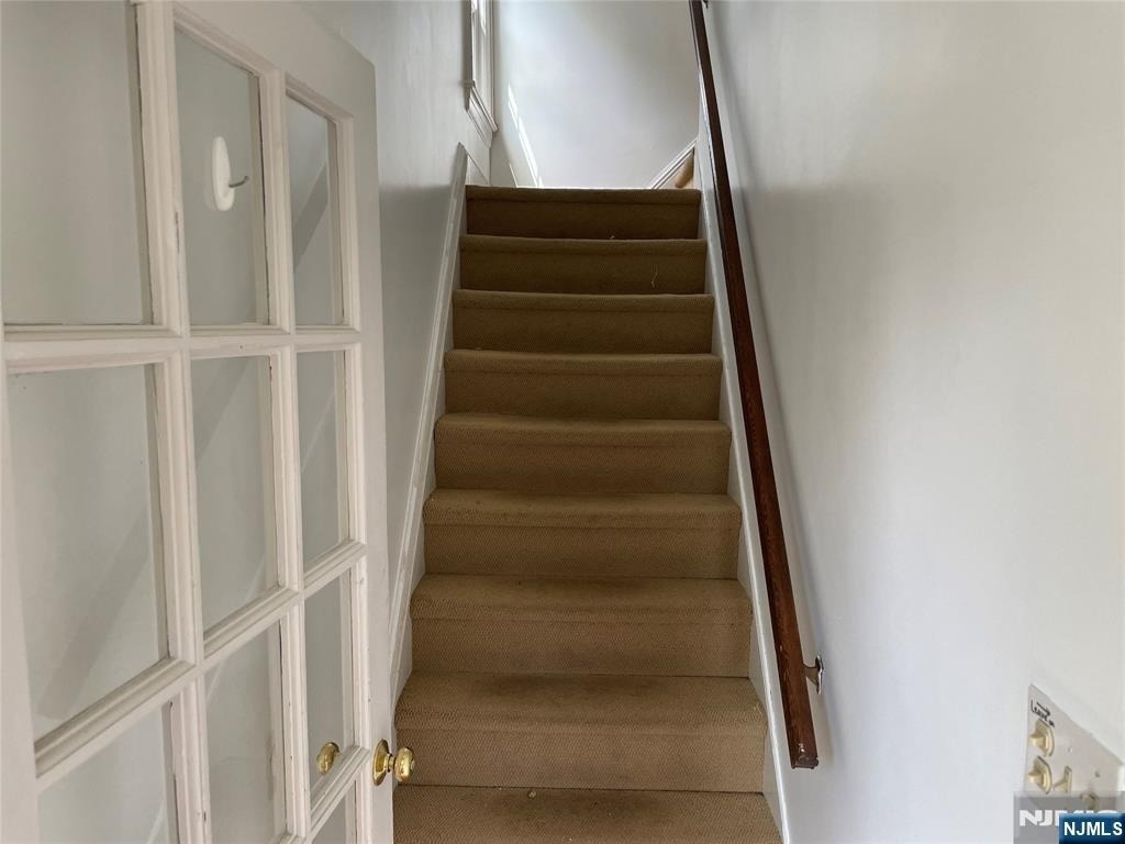 222 Glen - Photo 1