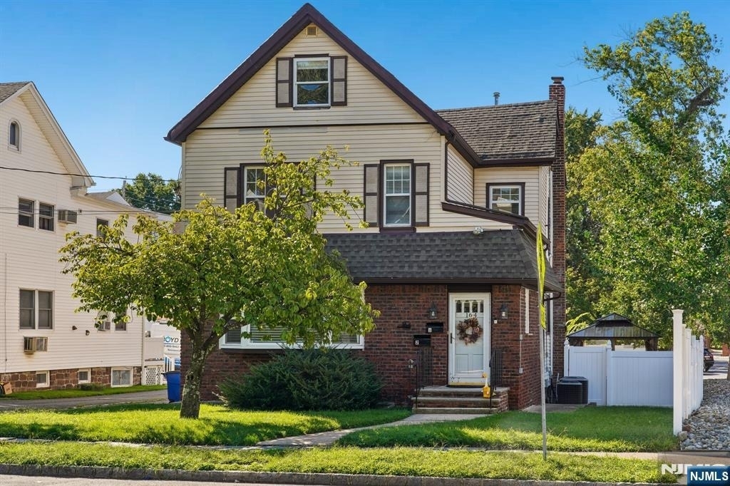 164 Washington - Photo 32
