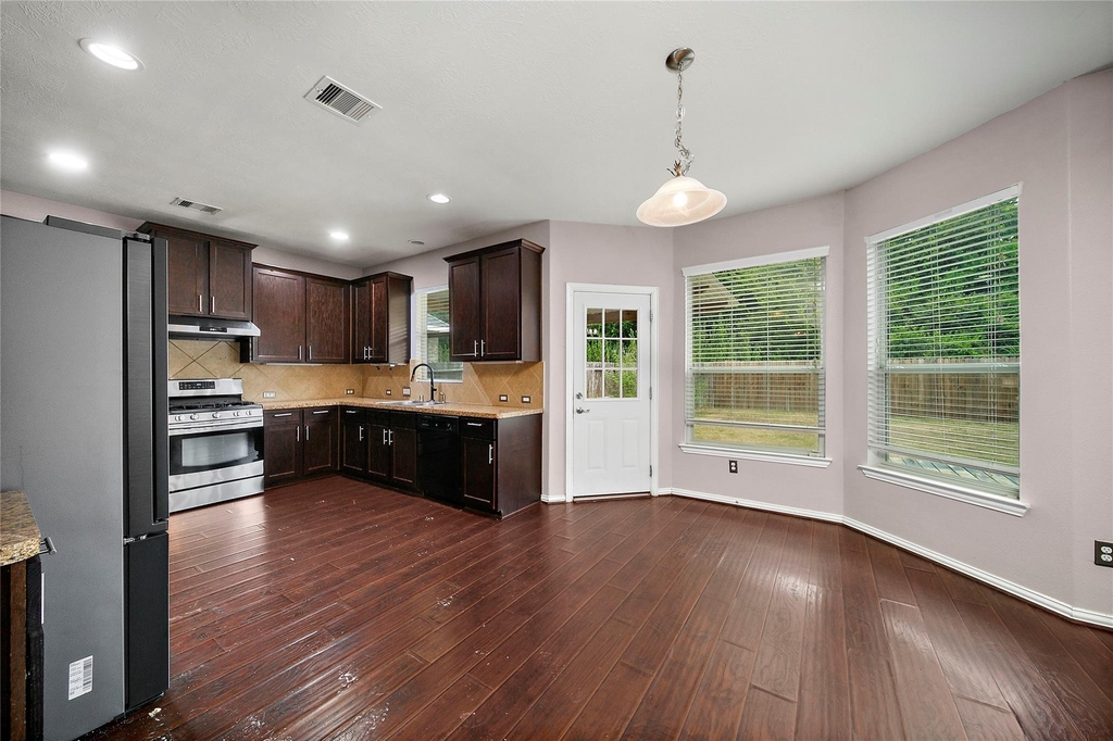 2910 Lakecrest Ridge Drive - Photo 4