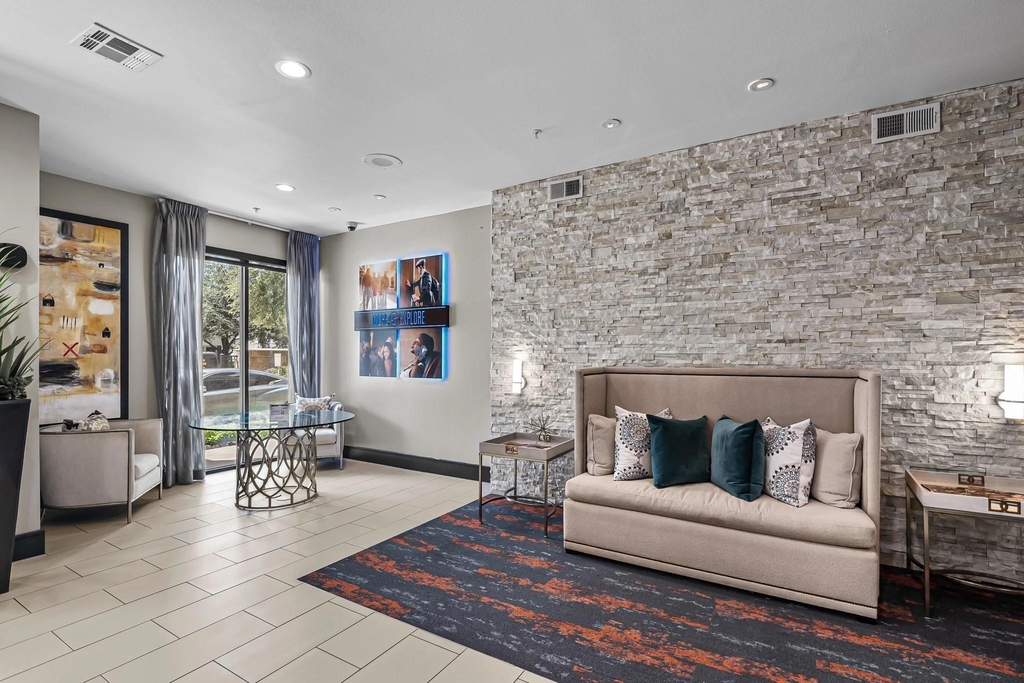 1616 W Dallas Street - Photo 10