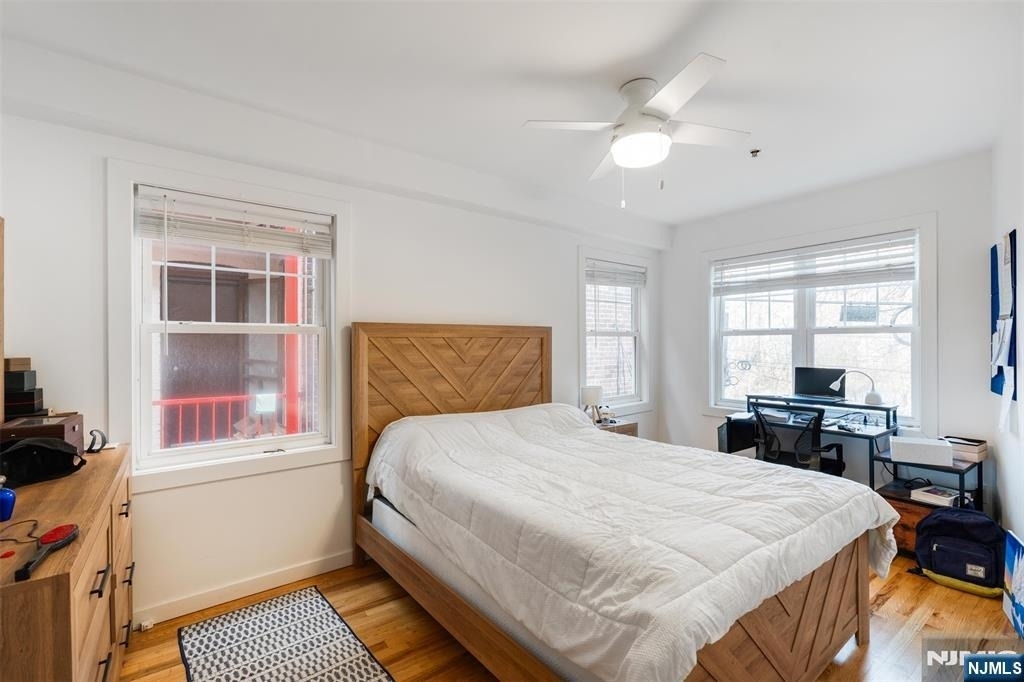 383 Broad - Photo 3