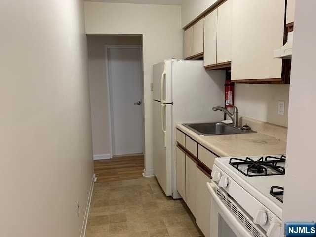 208 Washington - Photo 4