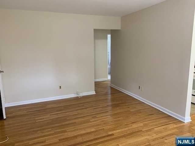 208 Washington - Photo 6