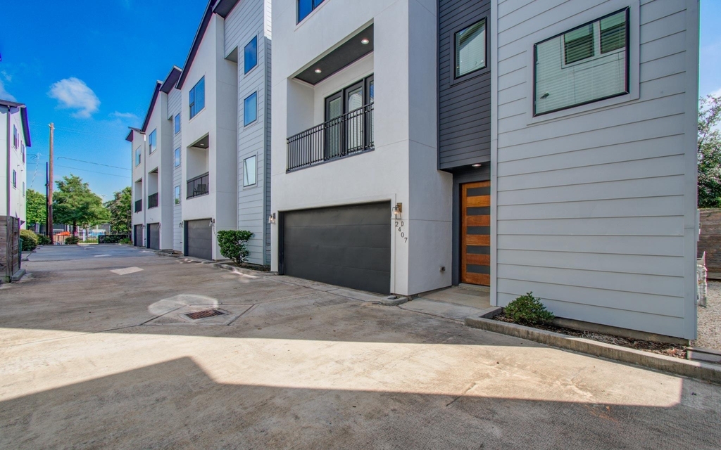 2407 Anita Street - Photo 27