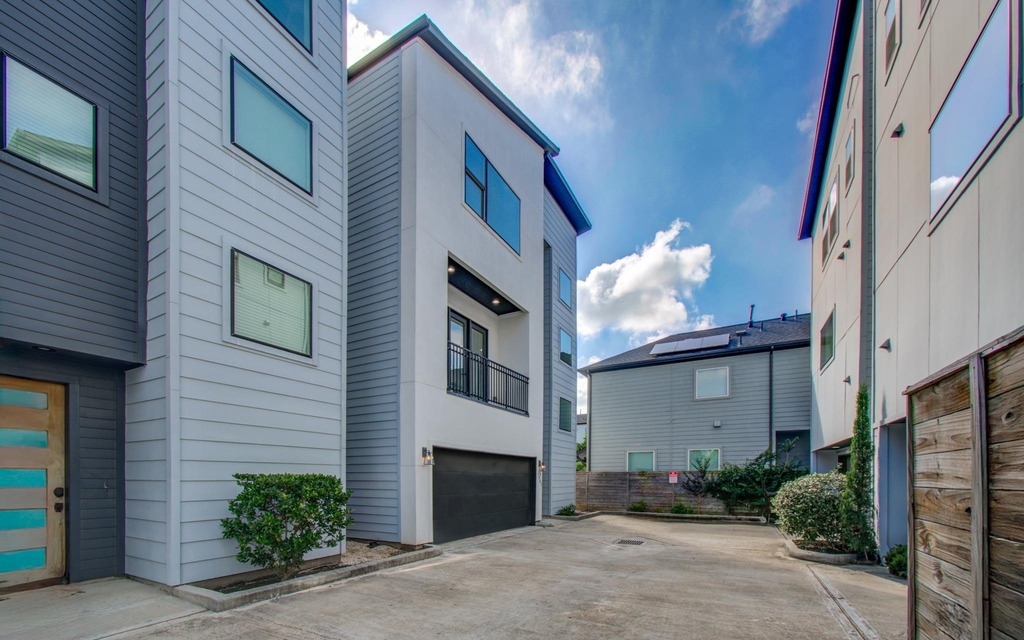 2407 Anita Street - Photo 26