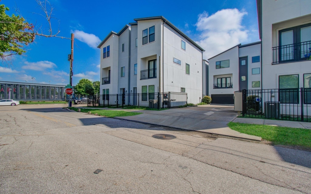 2407 Anita Street - Photo 25