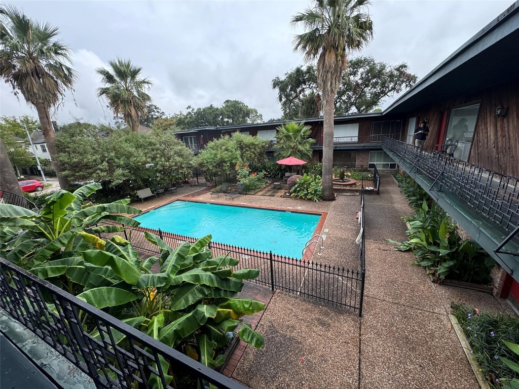 1849 Marshall Street - Photo 8