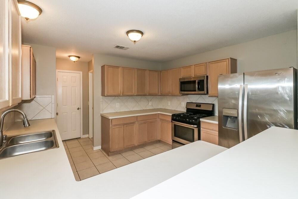 19119 Royal Isle Drive - Photo 6