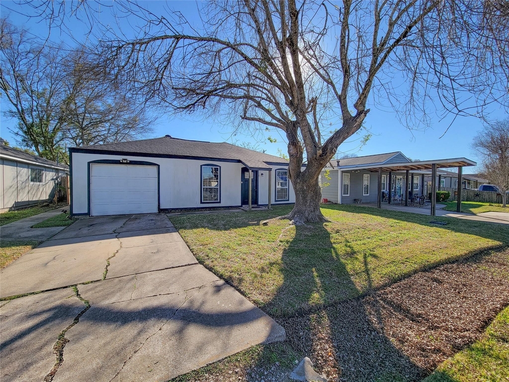 4910 27th Street - Photo 0