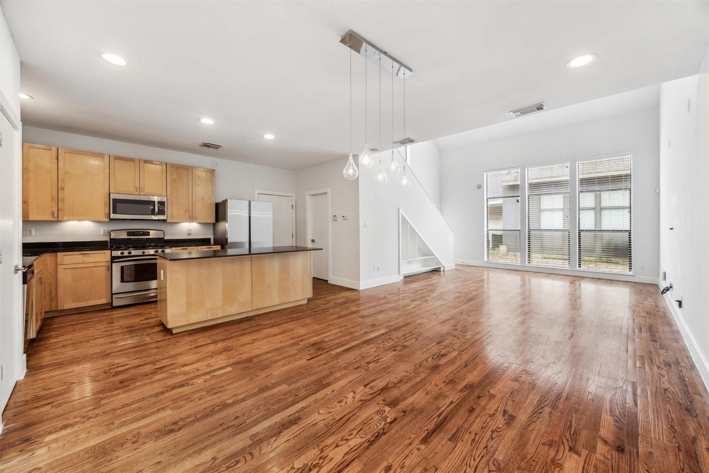 4427 Eigel Street - Photo 5