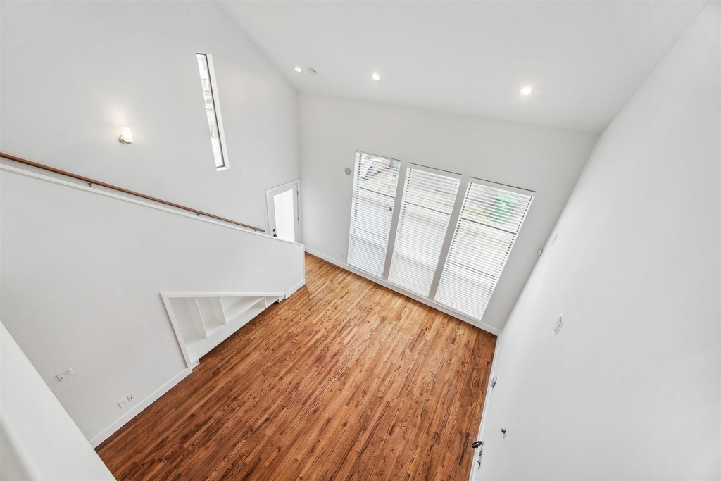 4427 Eigel Street - Photo 10