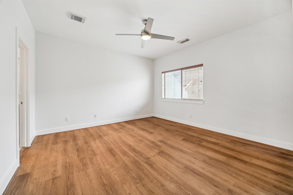 4427 Eigel Street - Photo 11