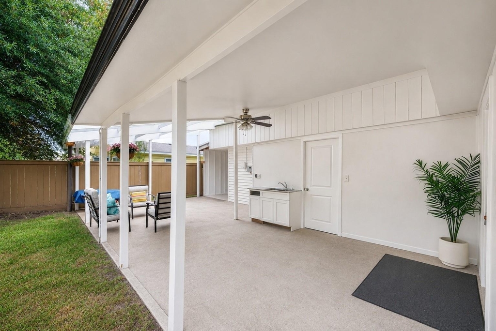 6910 Bintliff Boulevard - Photo 18