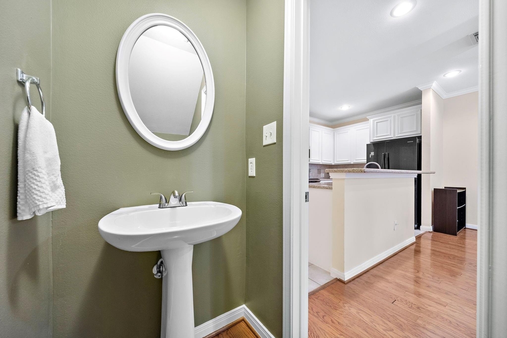 90 Mcgowen St - Photo 11