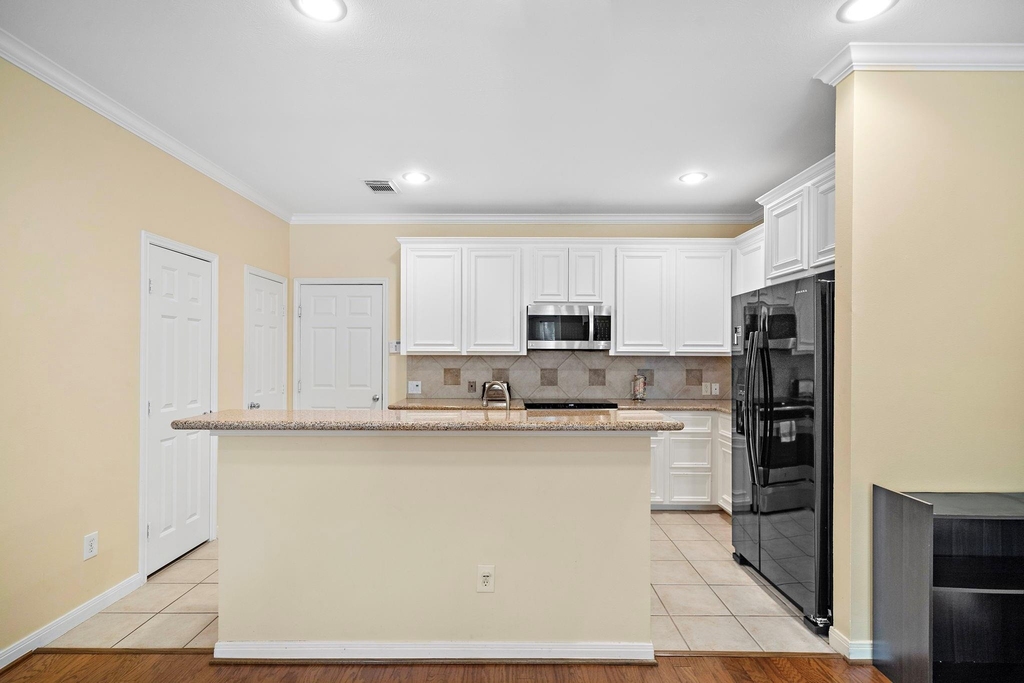 90 Mcgowen St - Photo 7