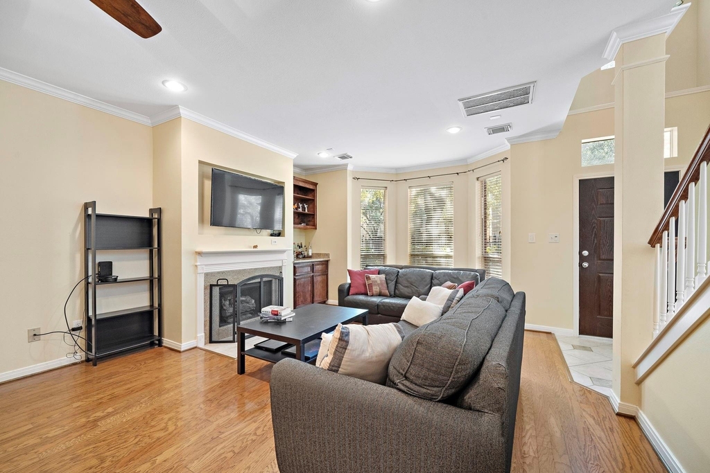 90 Mcgowen St - Photo 6