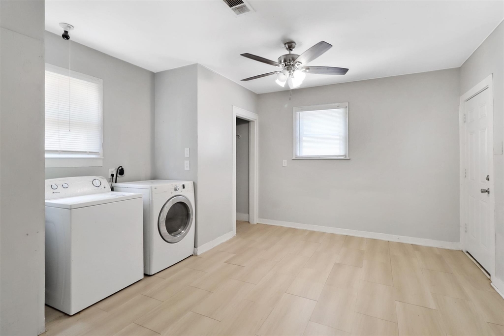 522 Aron Street - Photo 3