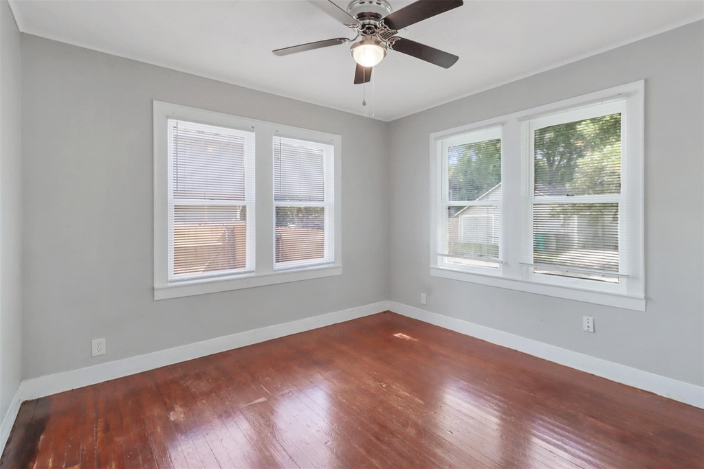 522 Aron Street - Photo 6