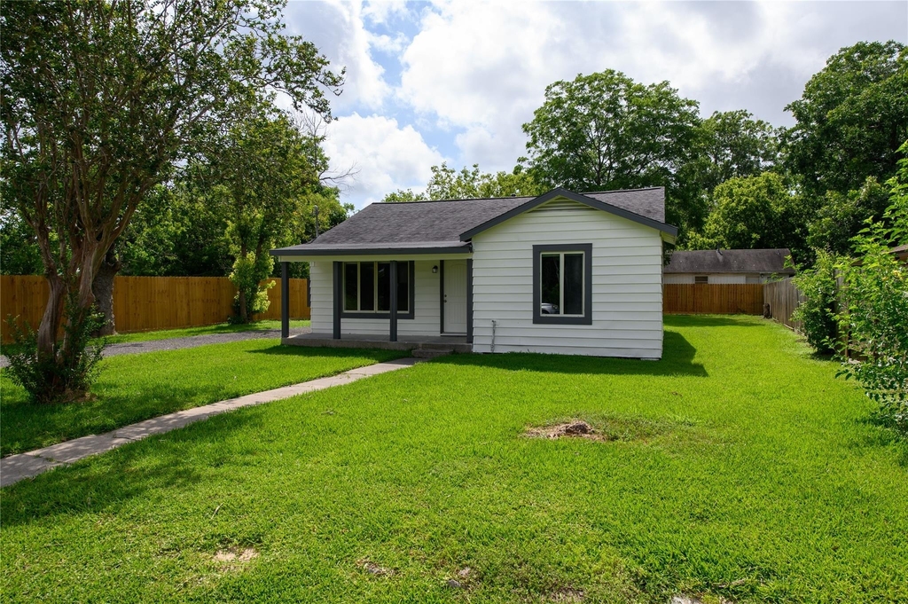 6811 Mike Street - Photo 1