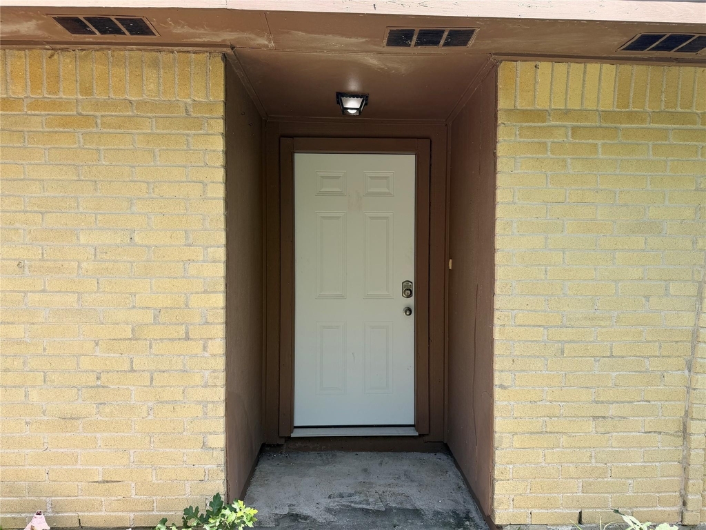 9911 Cardinal Street - Photo 1