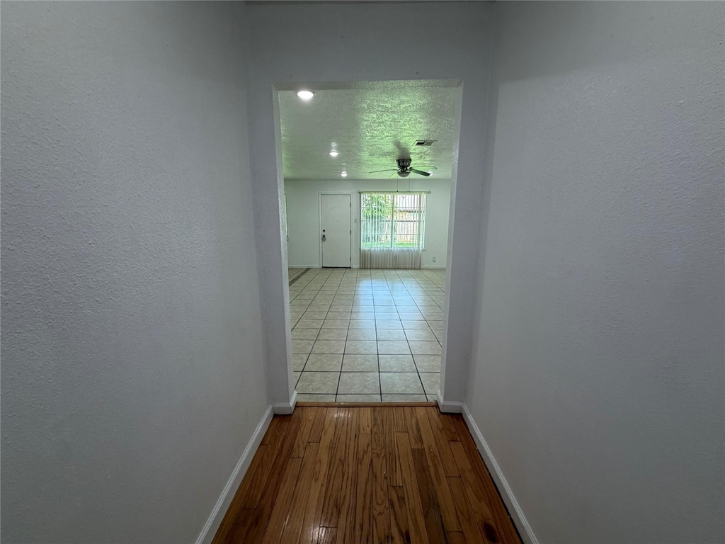 9911 Cardinal Street - Photo 3