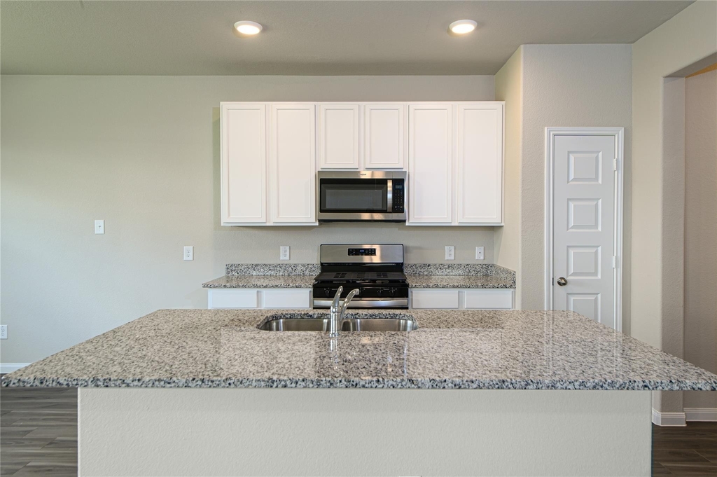 22210 Regal Heights Lane - Photo 5