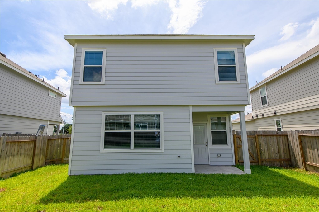 22210 Regal Heights Lane - Photo 2