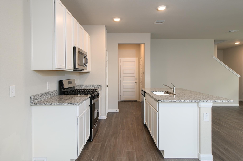 22210 Regal Heights Lane - Photo 4
