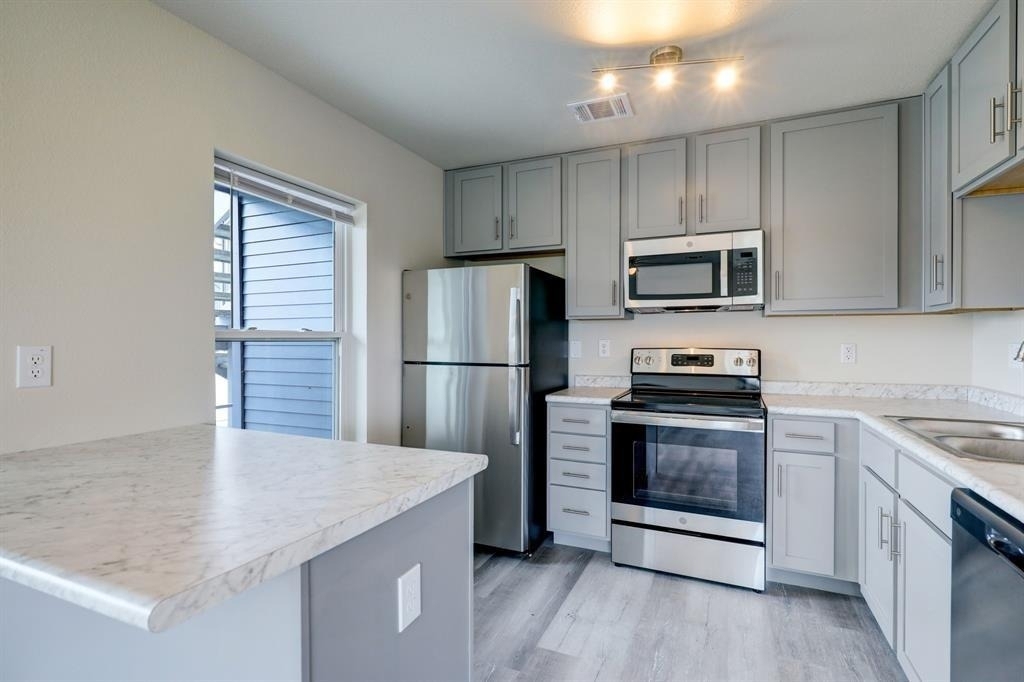 155 Plez Morgan Drive - Photo 4