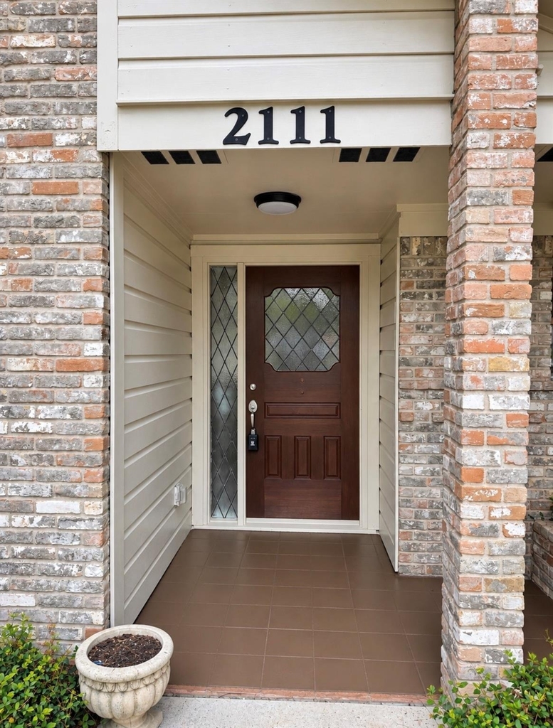 2111 Riverlawn Drive - Photo 1