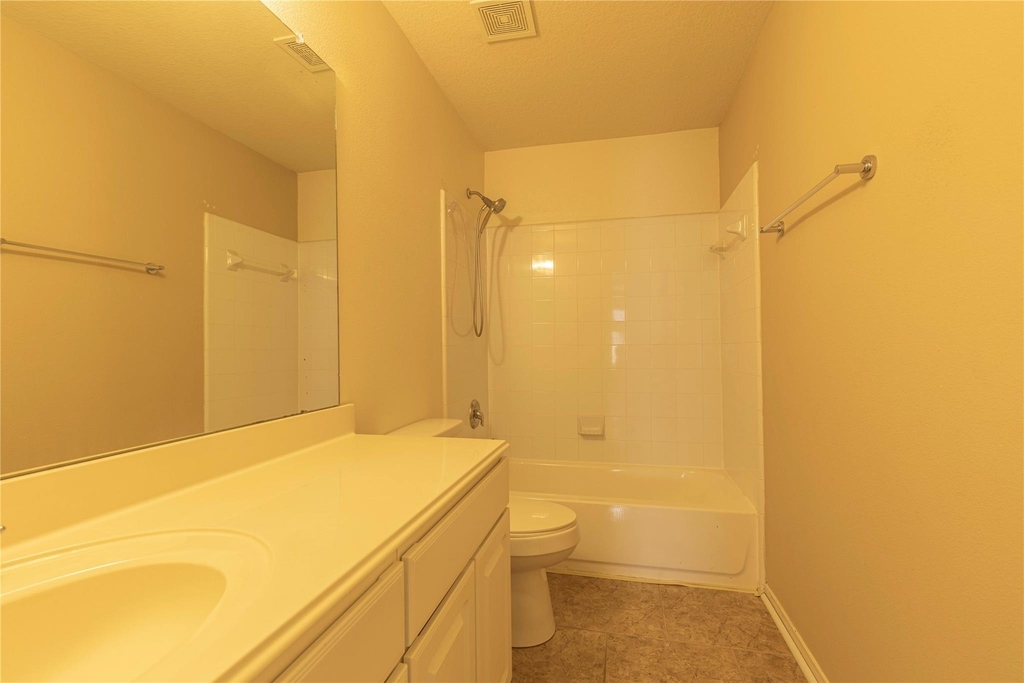5027 Lamppost Hill Court - Photo 20