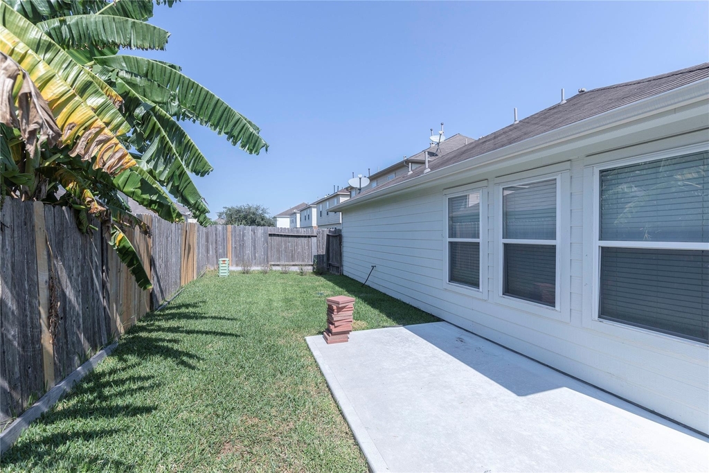 5027 Lamppost Hill Court - Photo 2
