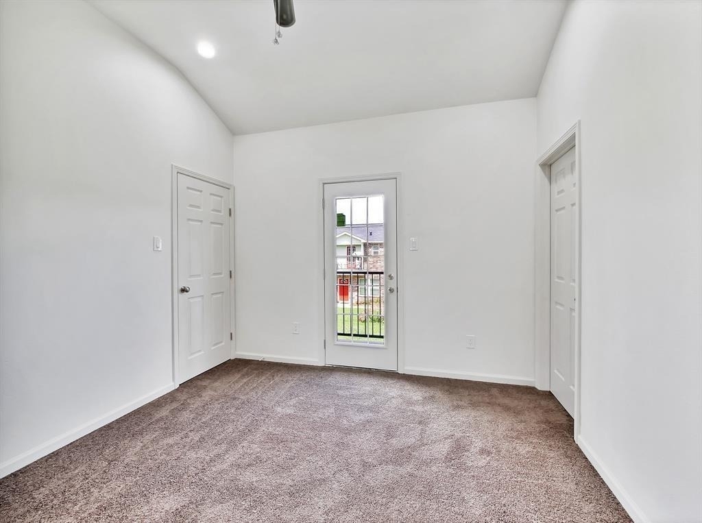 223 Fairfax Lane - Photo 11