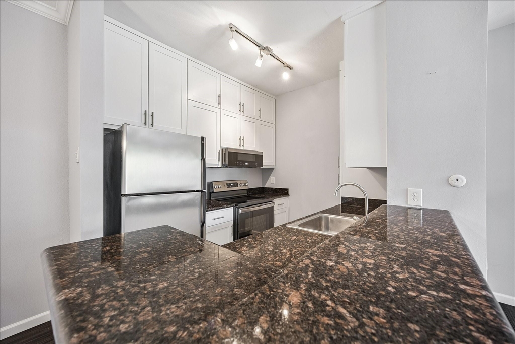 702 Bering Drive - Photo 7