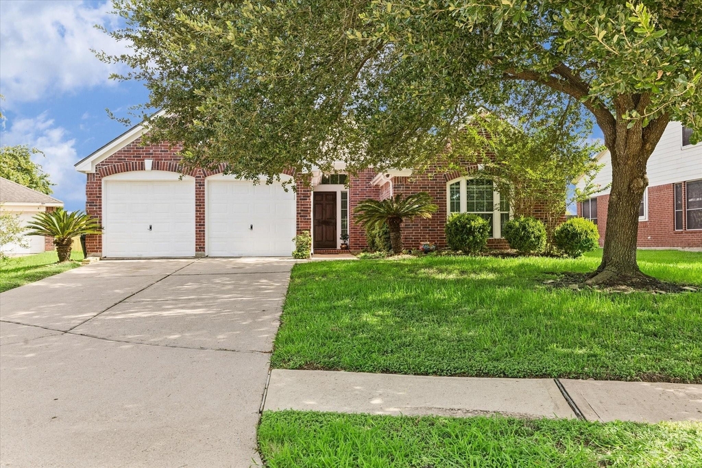 18814 Deer Key Circle - Photo 1