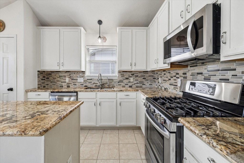 18814 Deer Key Circle - Photo 10