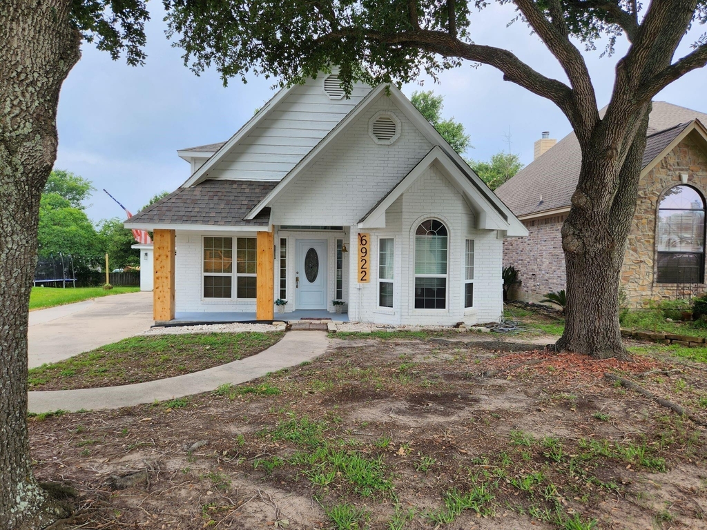6922 Gentle Breeze Drive - Photo 1