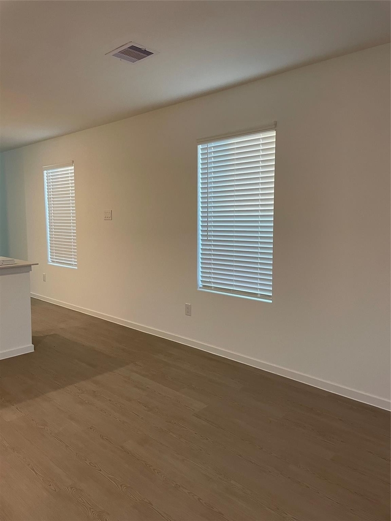 3654 Duplet Avenue - Photo 6
